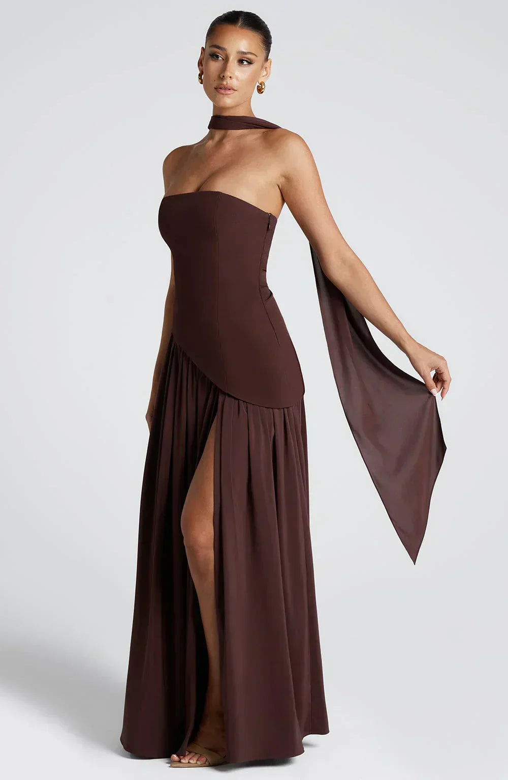 Talina | Asymmetrisches trägerloses Maxikleid für Damen
