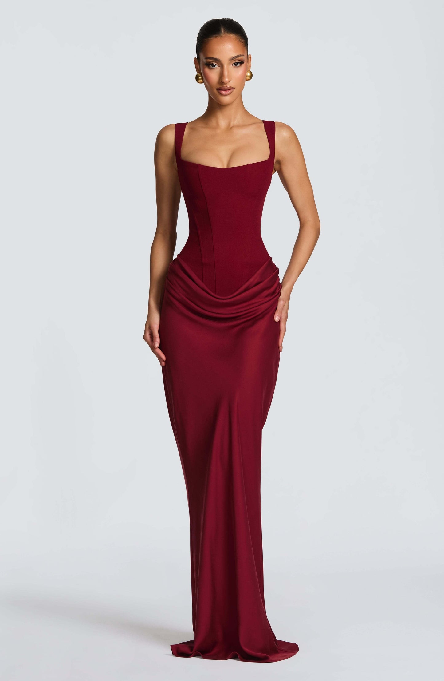 Elira | Vestido maxi para mujer sin mangas y corte ajustado estilo boda