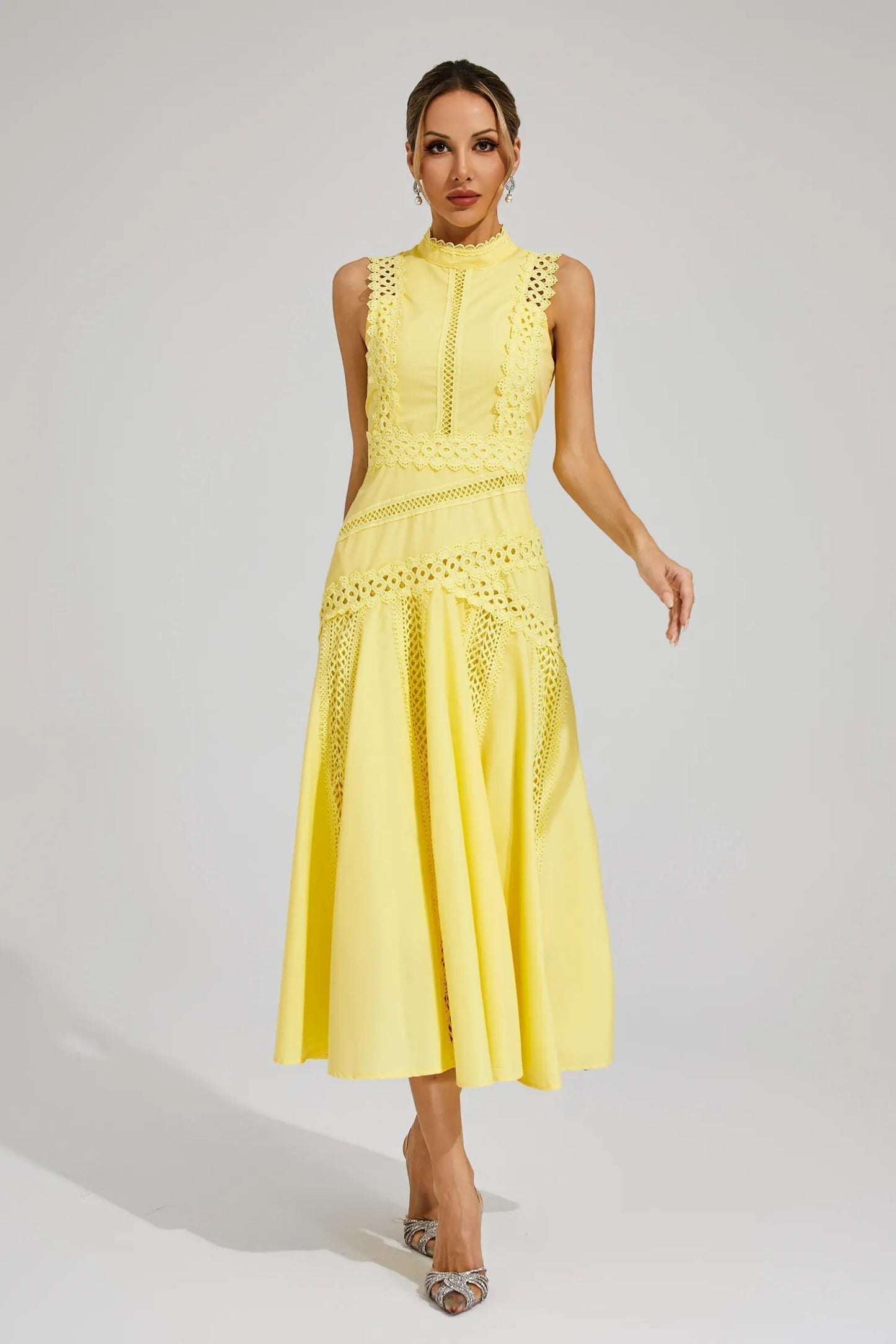 Petra | Ärmelloses Midikleid für Damen mit Spitze, geeignet für Hochzeiten  