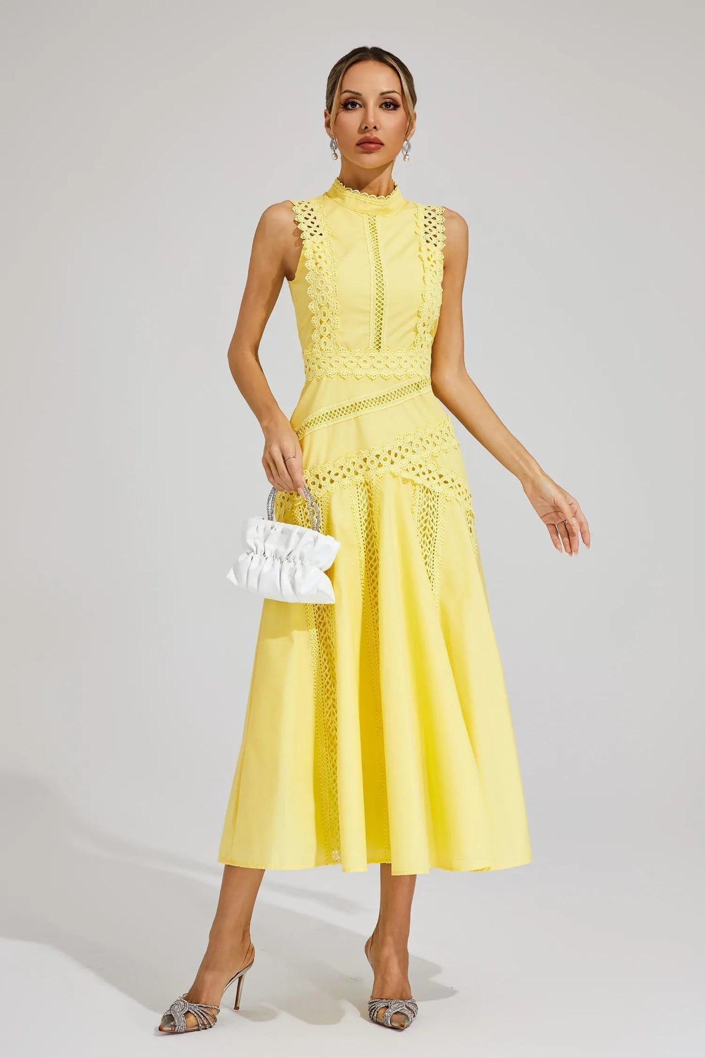 Petra | Ärmelloses Midikleid für Damen mit Spitze, geeignet für Hochzeiten  