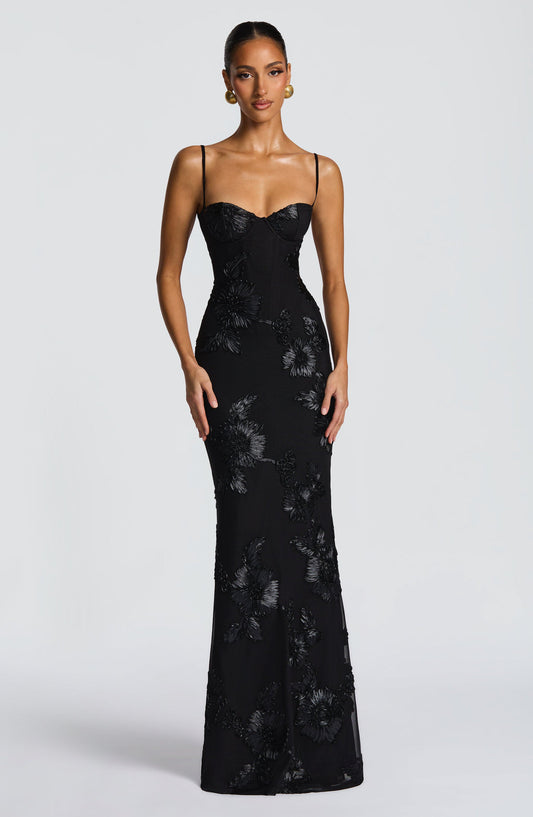 Elora | Vestido maxi para mujer con flores bordadas estilo boda